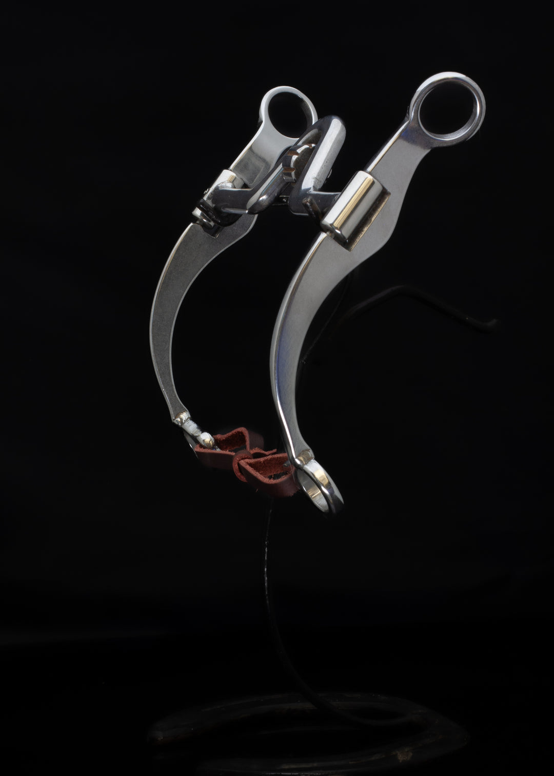 Futurity Swivel RR Cricket W/ Hobble