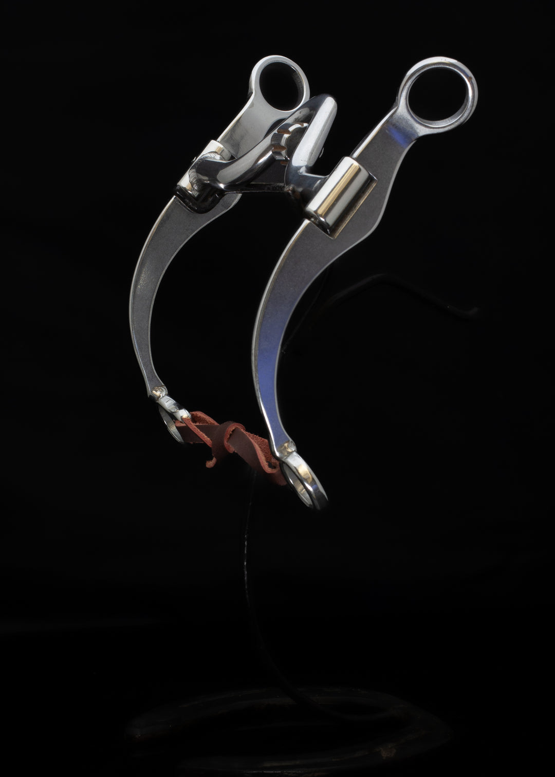 Futurity Swivel Leon Cricket W/ Hobble